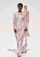 时光秀场：Fendi2022年秋季高级定制时装秀，透视设计性感又华丽