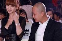 娱乐圈较爱偷窥美女明星的男人们,柳岩也中招了 娱乐圈较爱偷窥美女明星的男人们,柳岩也中招了