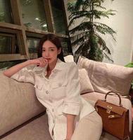 韩国小众网红yoonjoo，12万粉丝开服装店，有料身材藏不住