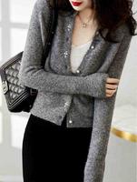 又火一女装，叫“小外套”，奢华有气度，上身贼美嫩，开春穿正好