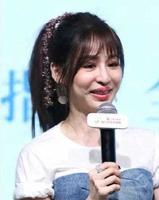 王心凌被嘲撞脸大张伟，网友：怀念她以前的样子！