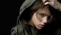 c0cf033d-11c4-47aa-94aa-cb52beca0121_2.jpg-s 拥有“雌雄同体”美感的超模,掰弯众多少女,你被撩到了吗?