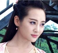 c45b8f80-b361-4c61-aea8-cf50e9f9348a_1.jpg-s 李纯跟baby撞衫,还说自己是井柏然倪妮的伴娘,网友评论出乎意料