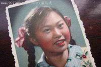 d7268edd-98c8-4435-87dd-34b3fdbbcfbf_1.jpg-s 珍藏回忆-还记得头顶上扎过的蝴蝶结吗?在青春的岁月中轻舞飞扬