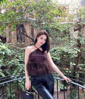 f70c56ef-7e73-41d3-b565-77e760dbd44d_1.jpg-s Crissie Lee:年轻神秘性感辣妈,高跟黑丝大长腿样样吸睛