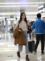 把空气净化器当项链,家中豪宅面朝大海,37岁韩雪真是养生达人 把空气净化器当项链,家中豪宅面朝大海,37岁韩雪真是养生达人